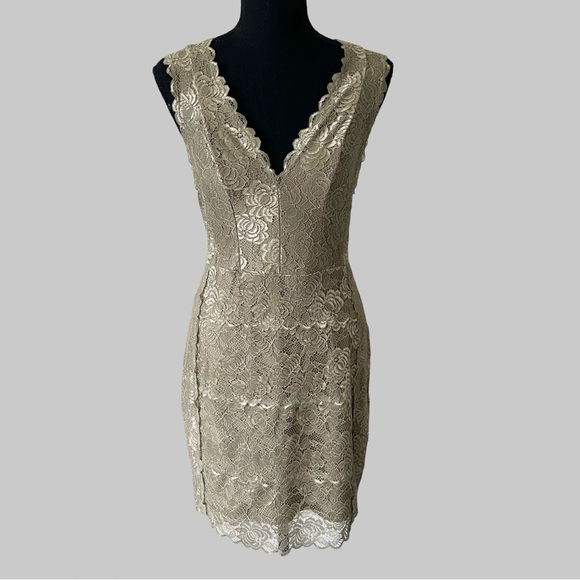 Guess Floral Lace Stretchy Bodycon Dress - Picture 1 of 12